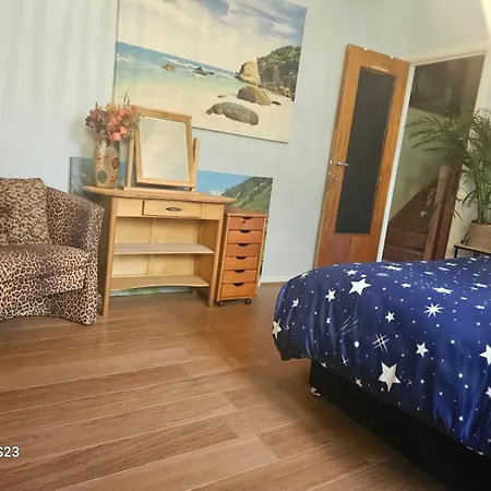 Serenity Big Bed & Breakfast